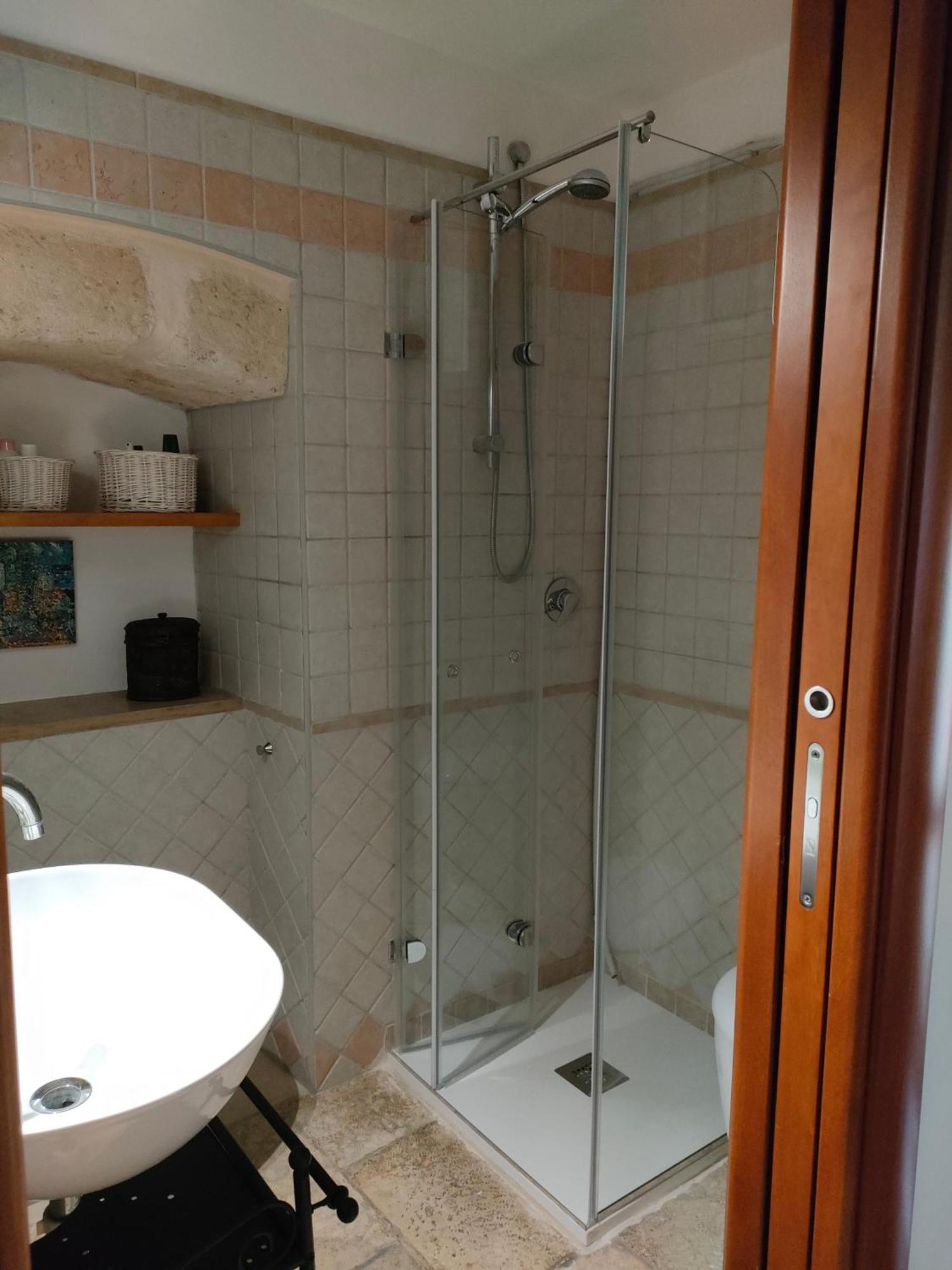 Appartamento La casa nel vicolo Bari Esterno foto