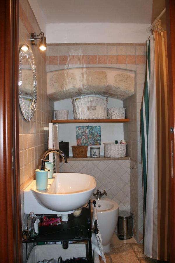 Appartamento La casa nel vicolo Bari Esterno foto