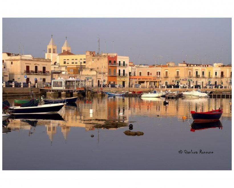 Appartamento La casa nel vicolo Bari Esterno foto