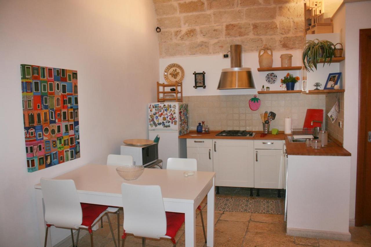 Appartamento La casa nel vicolo Bari Esterno foto